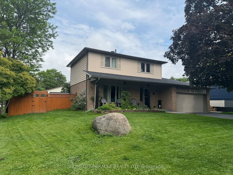 104 Stuart St, Whitchurch-Stouffville, L4A 4S2 | Image 2