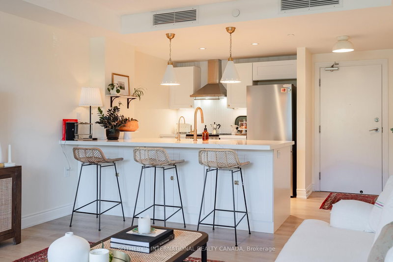 216 - 149 Church St, King, L0G 1T0 | Image 2