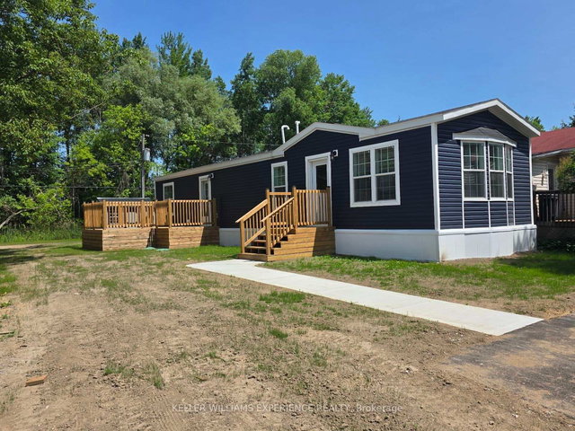 40 Shamrock Crescent