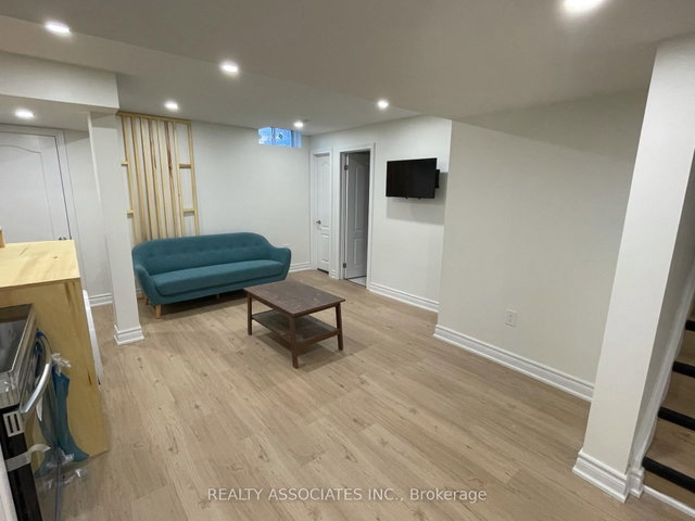 (Basement) - 35 Vettese Court