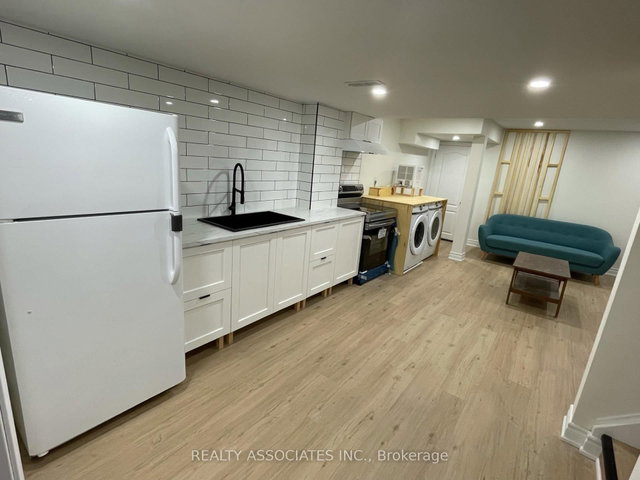 (Basement) - 35 Vettese Court