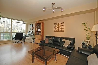 208 - 175 Cedar Ave, Richmond Hill, L4C9V3 | Image 3