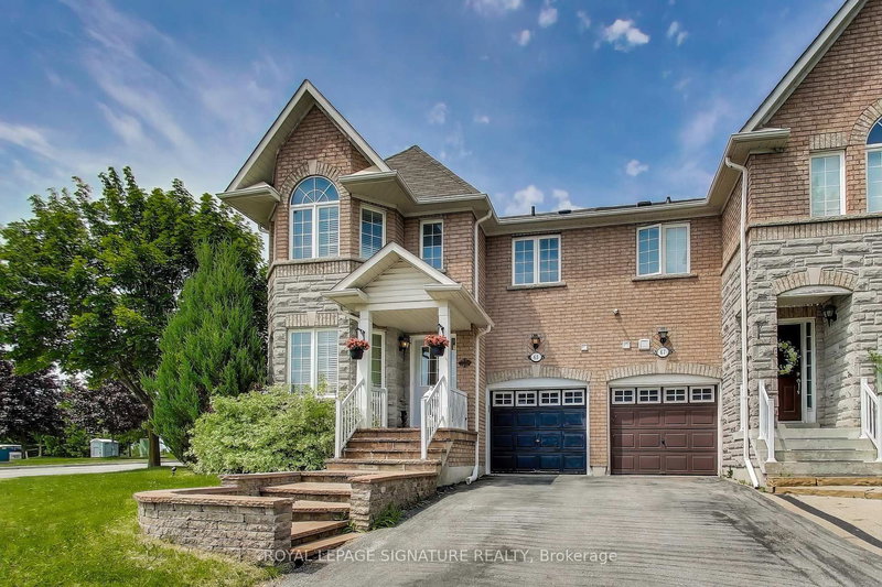 65 Red River Cres, Newmarket, L3X 2X2 | Image 3
