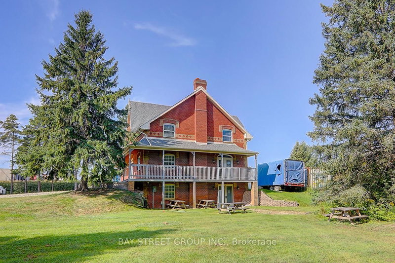 2768 Davis Dr, East Gwillimbury, L3Y 4W1 | Image 2