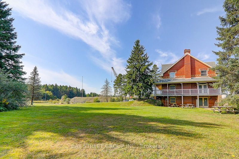 2768 Davis Dr, East Gwillimbury, L3Y 4W1 | Image 3