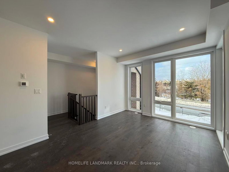 53 Jefferson Sdrd, Richmond Hill, L4E 1M1 | Image 2