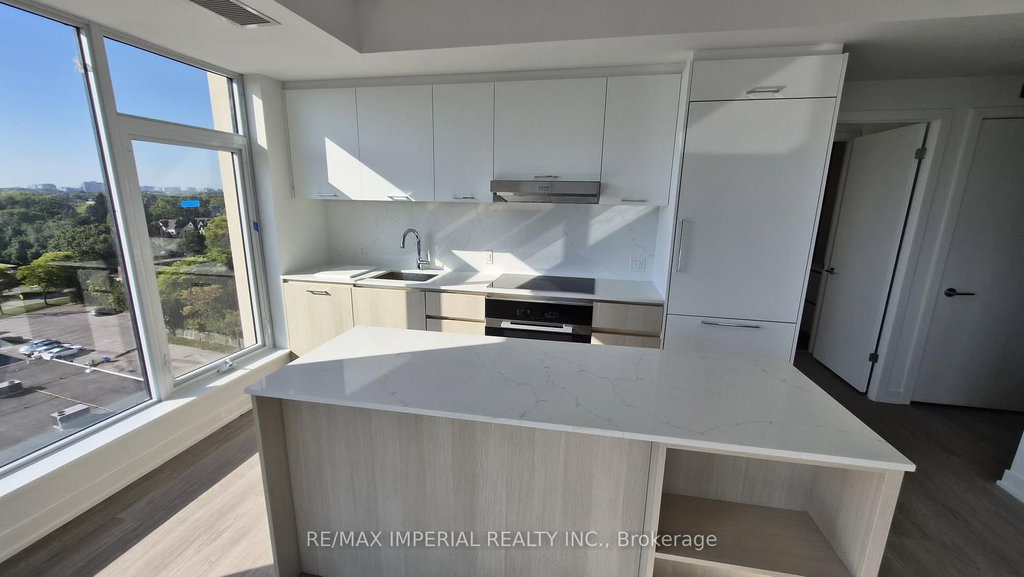 819 - 8188 Yonge Street S 5