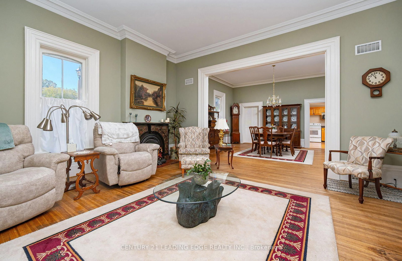 Listing Image 7
