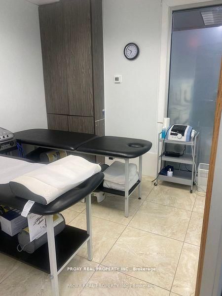 7181 Yonge Street, Unit 2 - Photo 11