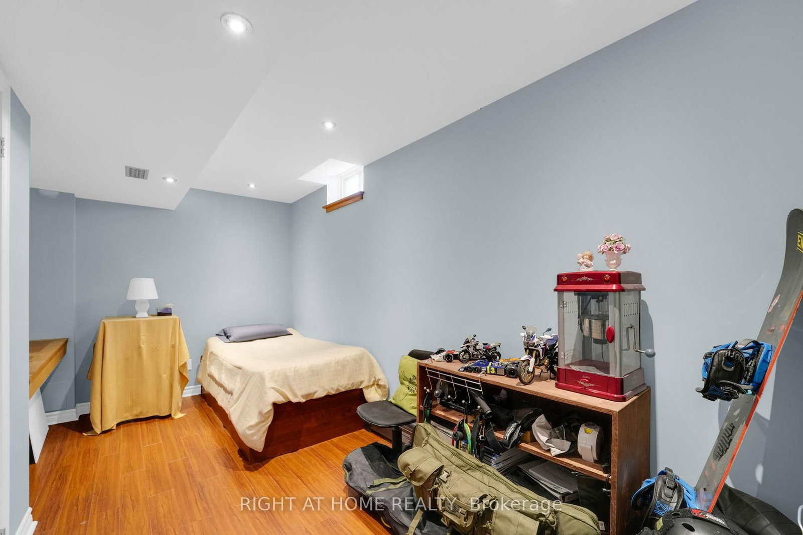 Listing Image 32