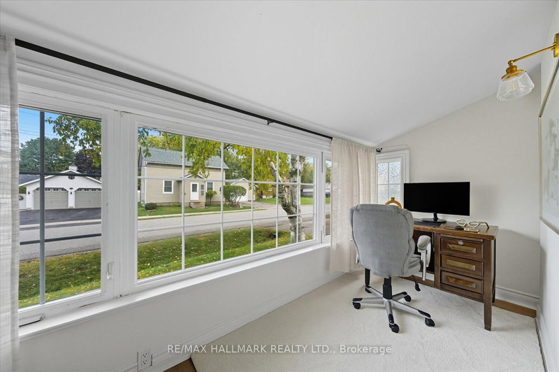 17 Mill St, East Gwillimbury, L0G 1M0 | Image 3