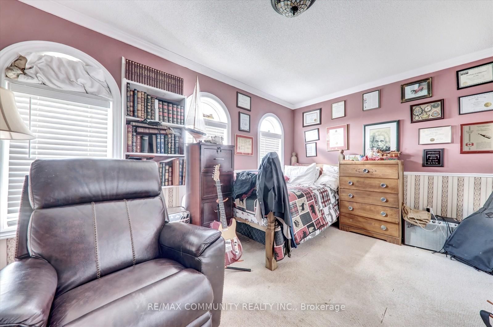 Listing Image 33