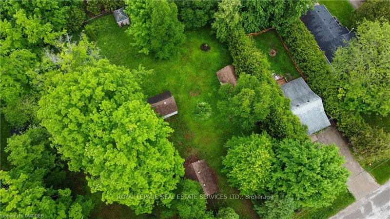 720 Hastings Ave, Innisfil, L9S 1Z3 | Image 2