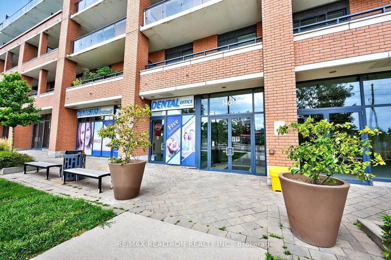 525 - 11611 YONGE St, Richmond Hill, L4E 1G2 | Image 2