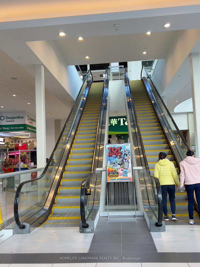 2652 - 8339 Kennedy Rd, Markham, L3R 5T5 | Image 3