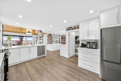 1031 Wisker Avenue — more photos