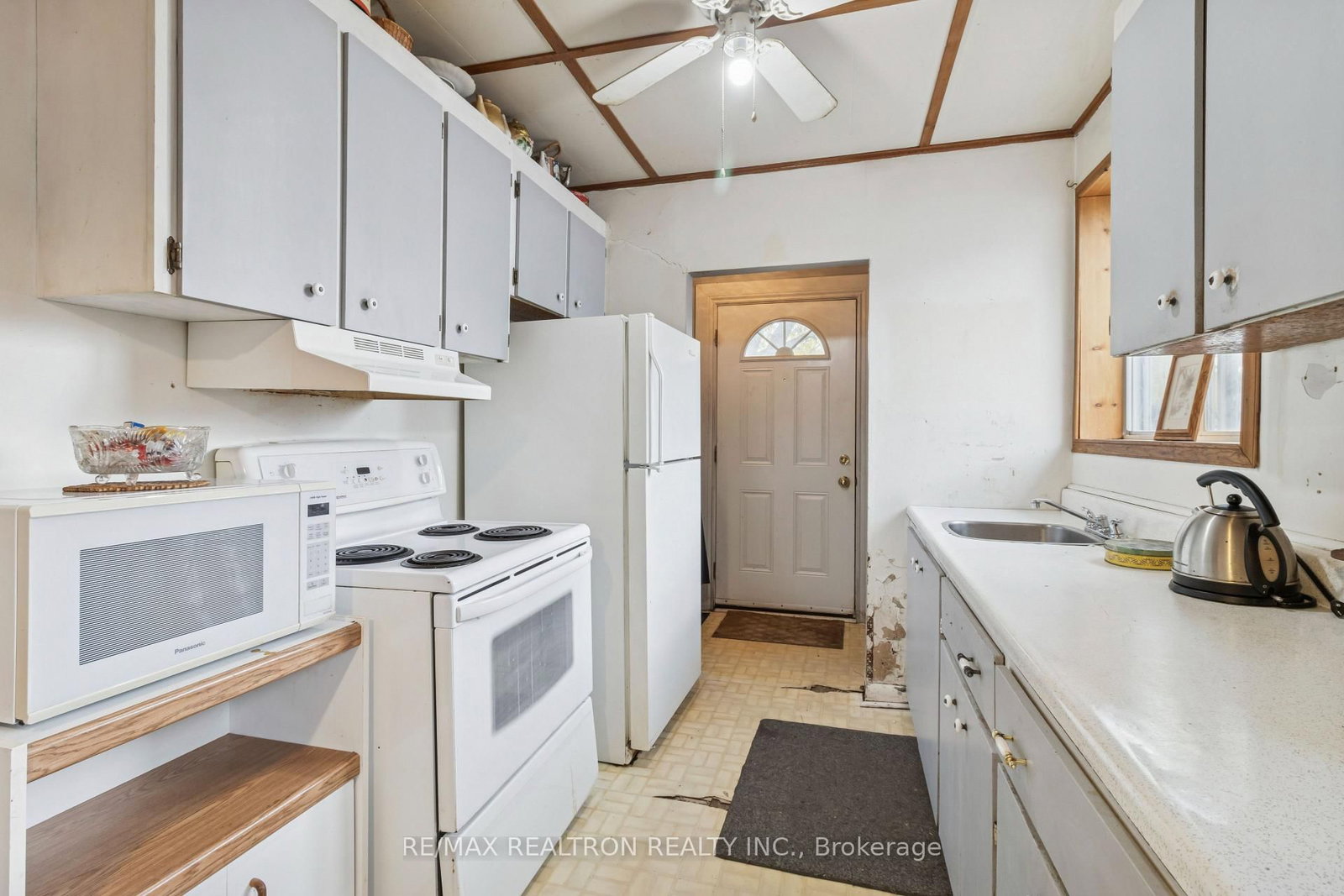 Listing Image 16