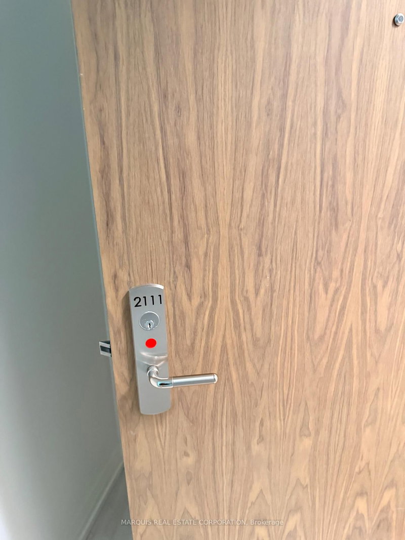 2111 - 27 Korda Gate, Vaughan, L4K 2M9 | Image 3