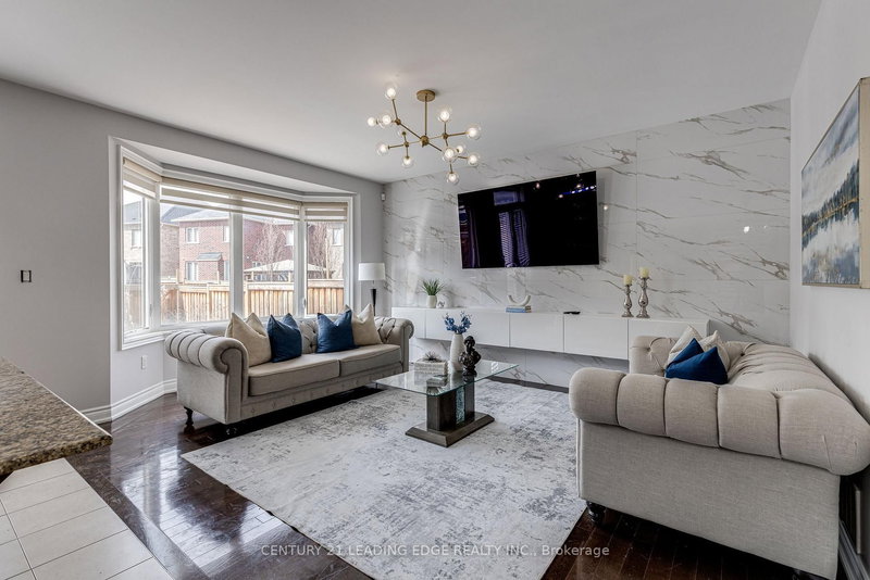 UPPER - 102 MACTIER Dr, Vaughan, L4H 4T9 | Image 3