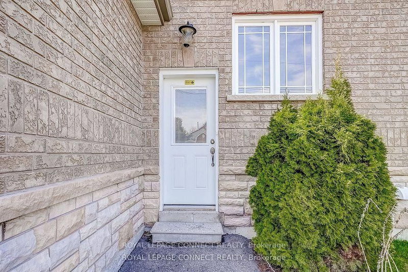 46 Alexander Blvd, Georgina, L0E 1L0 | Image 2