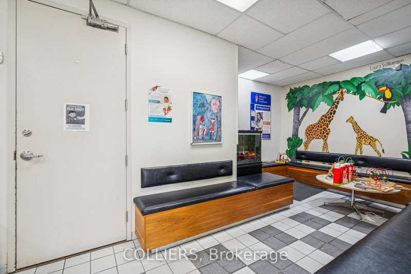 403, 404 & 405 - 250 Harding Blvd W, Richmond Hill, L4C 9M7 | Image 3