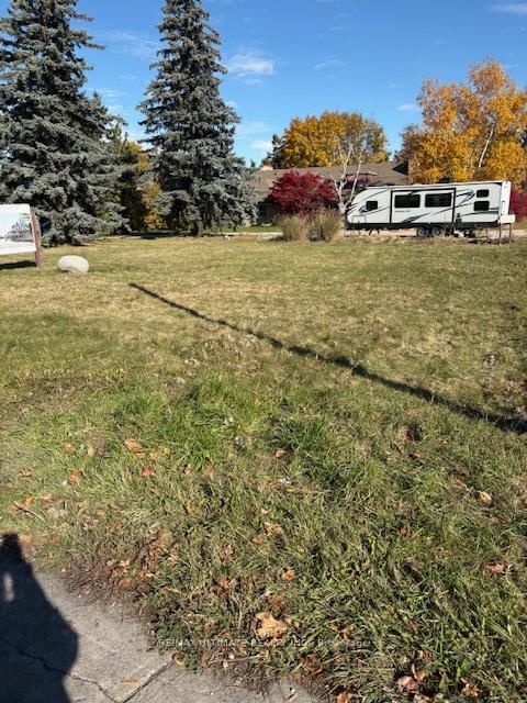 281 Barrie St, Bradford West Gwillimbury, L3Z 2Z7 | Image 2