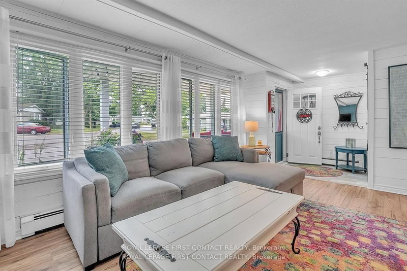 2 Nature Tr, Innisfil, L9S 1K7 | Image 3