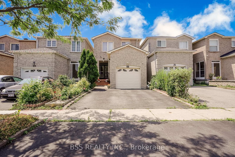 37 Miles Farm Rd, Markham, L3S 2C2 | Image 2