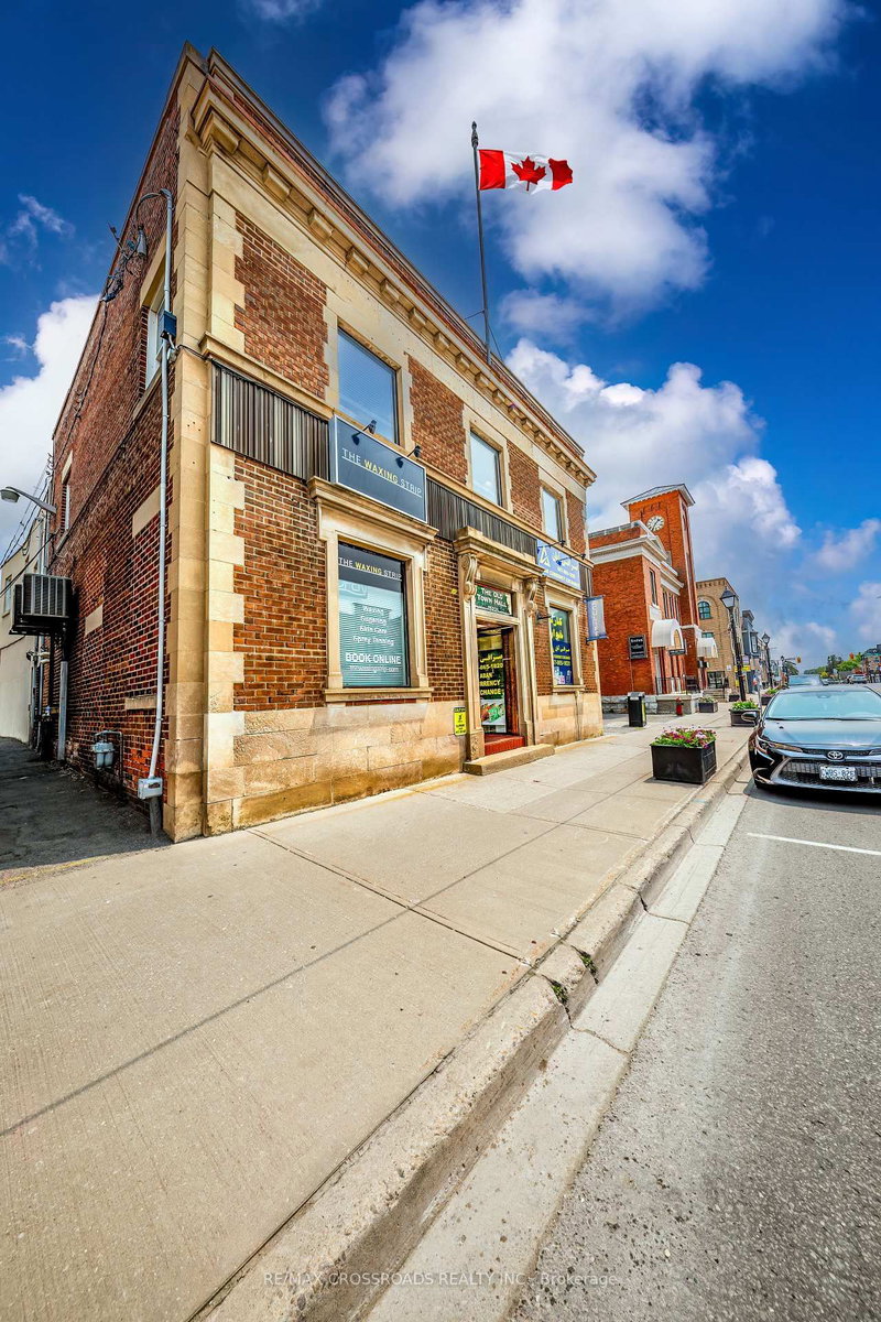 5 - 15221 Yonge St, Aurora, L4G 1L8 | Image 2