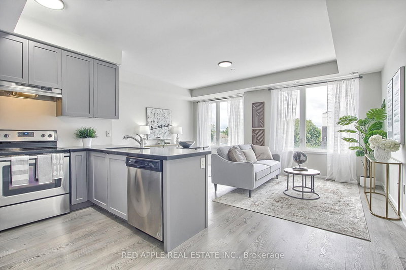 110 - 600 Alex Gardner Circ, Aurora, L4G 3G5 | Image 3