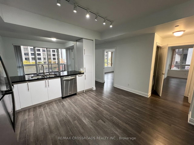 502 - 38 Cedarland Drive