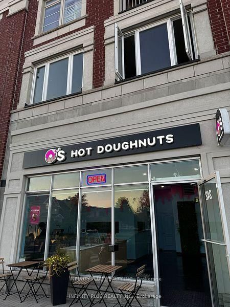 242 Copper Creek Dr, Markham, L6B 1N6 | Image 2