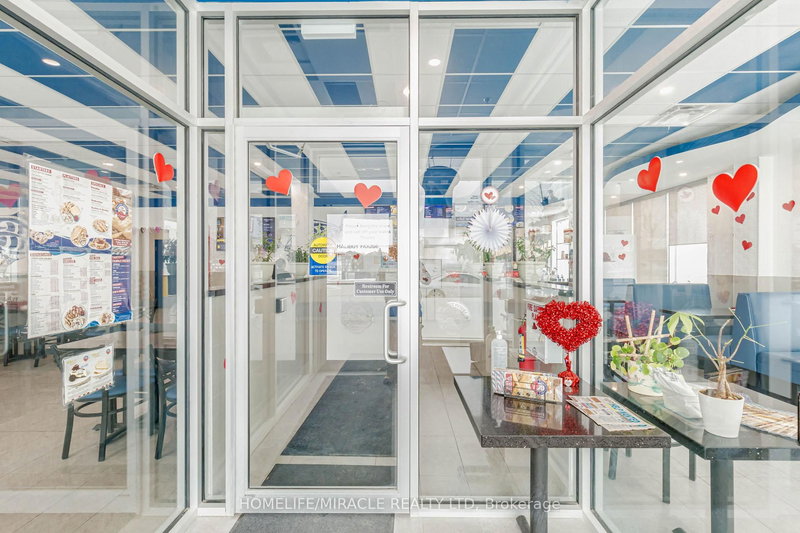 6 & 7 - 1840 Major Mackenzie Dr, Vaughan, L6A 4R9 | Image 3