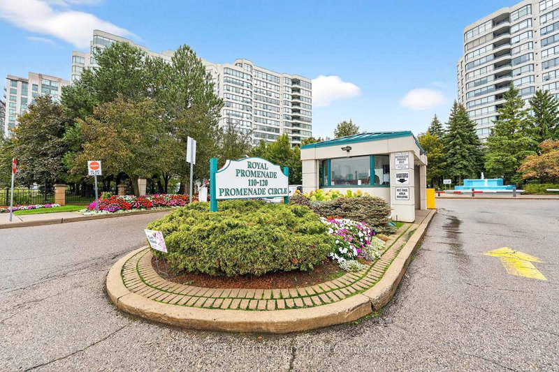 1402 - 110 Promenade Circ, Vaughan, L4J 7W8 | Image 3