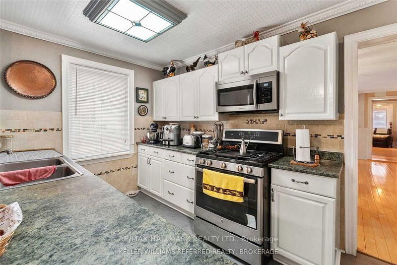 5440 Yonge St, Innisfil, L0L 1R0 | Image 3