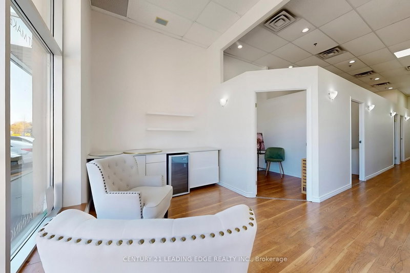 5 - 17080 Bathurst St W, Newmarket, L3X 3A5 | Image 2