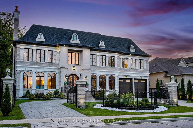 10 Yongeview Ave, Richmond Hill, L4C 7A4 | Image 3