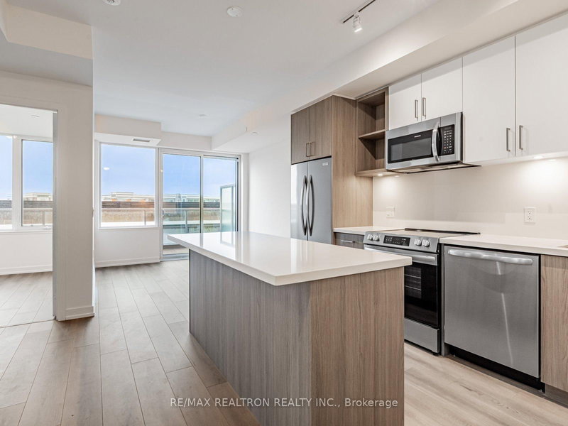 236 - 333 Sunseeker Ave, Innisfil, L9R 0R6 | Image 2