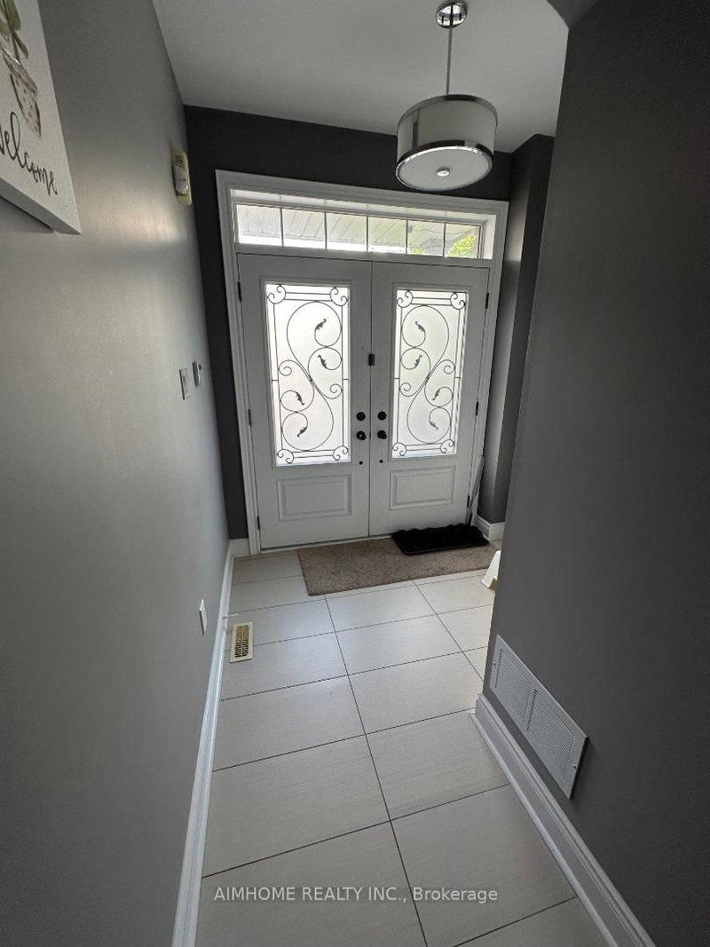 18 Bristlewood Cres, Vaughan, L4J 0H4 | Image 3