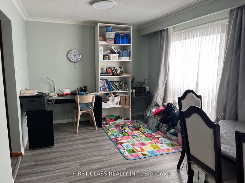 Upper - 14 Pringle Ave, Markham, L3P 2P4 | Image 3