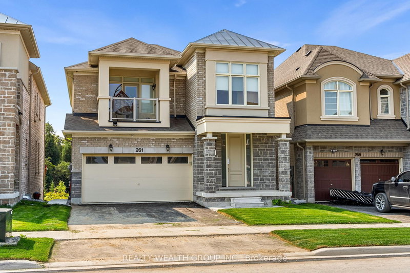 261 Seaview Hts S, East Gwillimbury, L0G 1R0 | Image 2