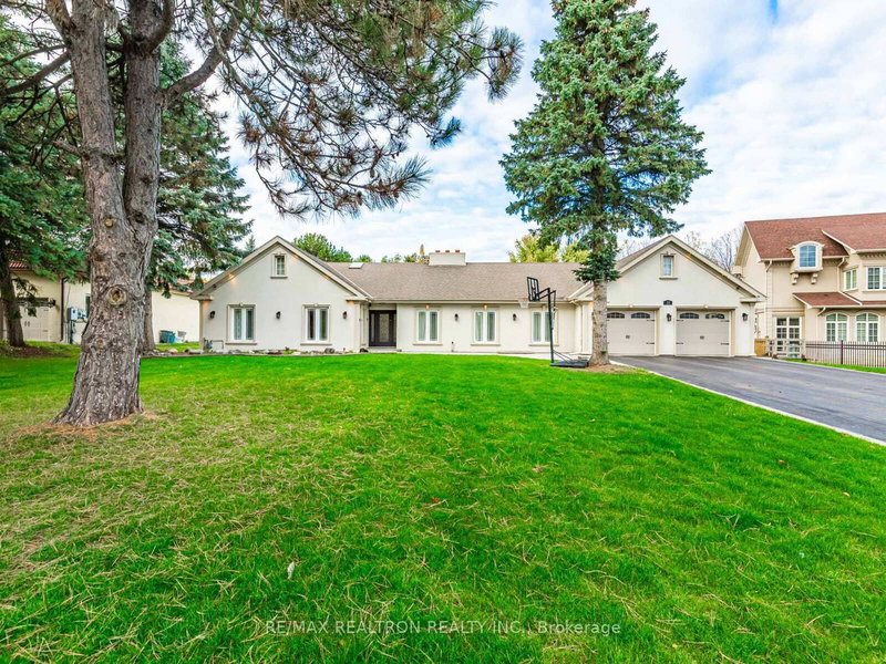 33 Carolwood Cres, Markham, L1Z 0A4 | Image 2