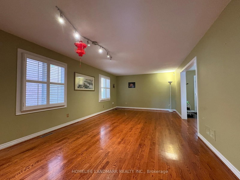 120 Brookmill Dr, Vaughan, L4J 6M2 | Image 2