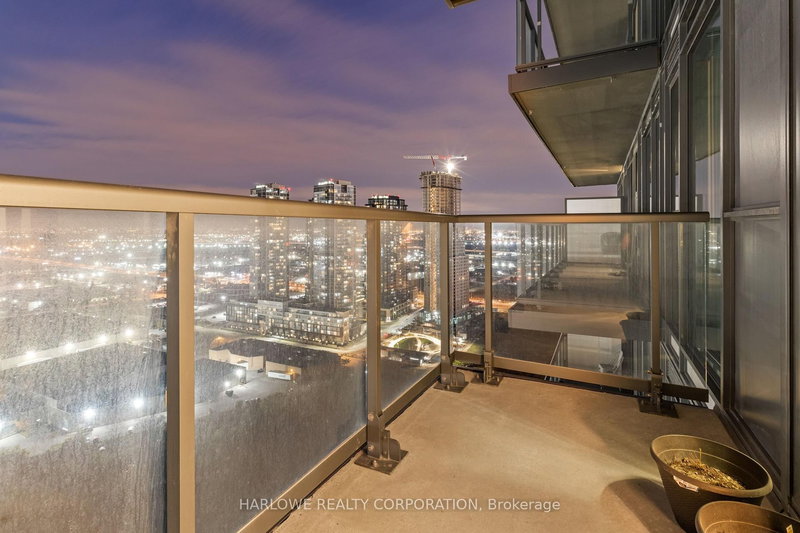 3118 - 7895 Jane St, Vaughan, L4K 2M7 | Image 2