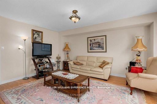 503 Simcoe Rd, Bradford West Gwillimbury, L3Z 3C4 | Image 3