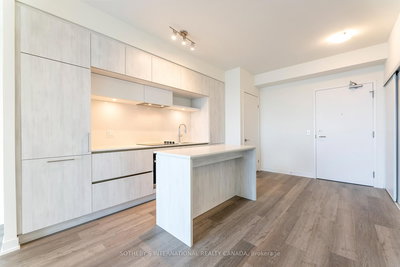 613-6 David Eyer Road, Richmond Hill, Ontario image-0-1