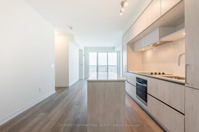 613-6 David Eyer Road, Richmond Hill, Ontario image-0-4