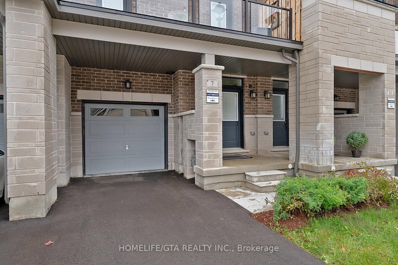 7 Holyrood Cres, Vaughan, L4H 5G2 | Image 2