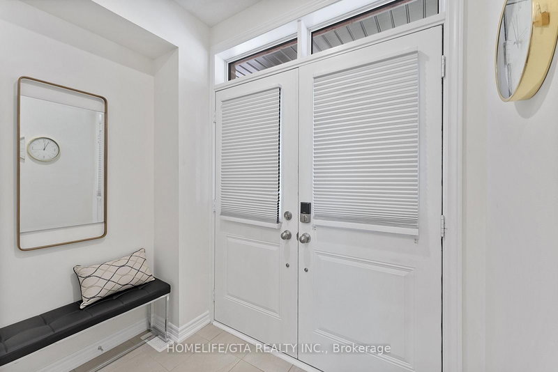 7 Holyrood Cres, Vaughan, L4H 5G2 | Image 3