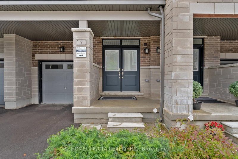 7 Holyrood Cres, Vaughan, L4H 5G2 | Image 2